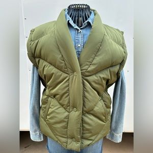 BLANK NYC Olive Green Puffer Vest Size S